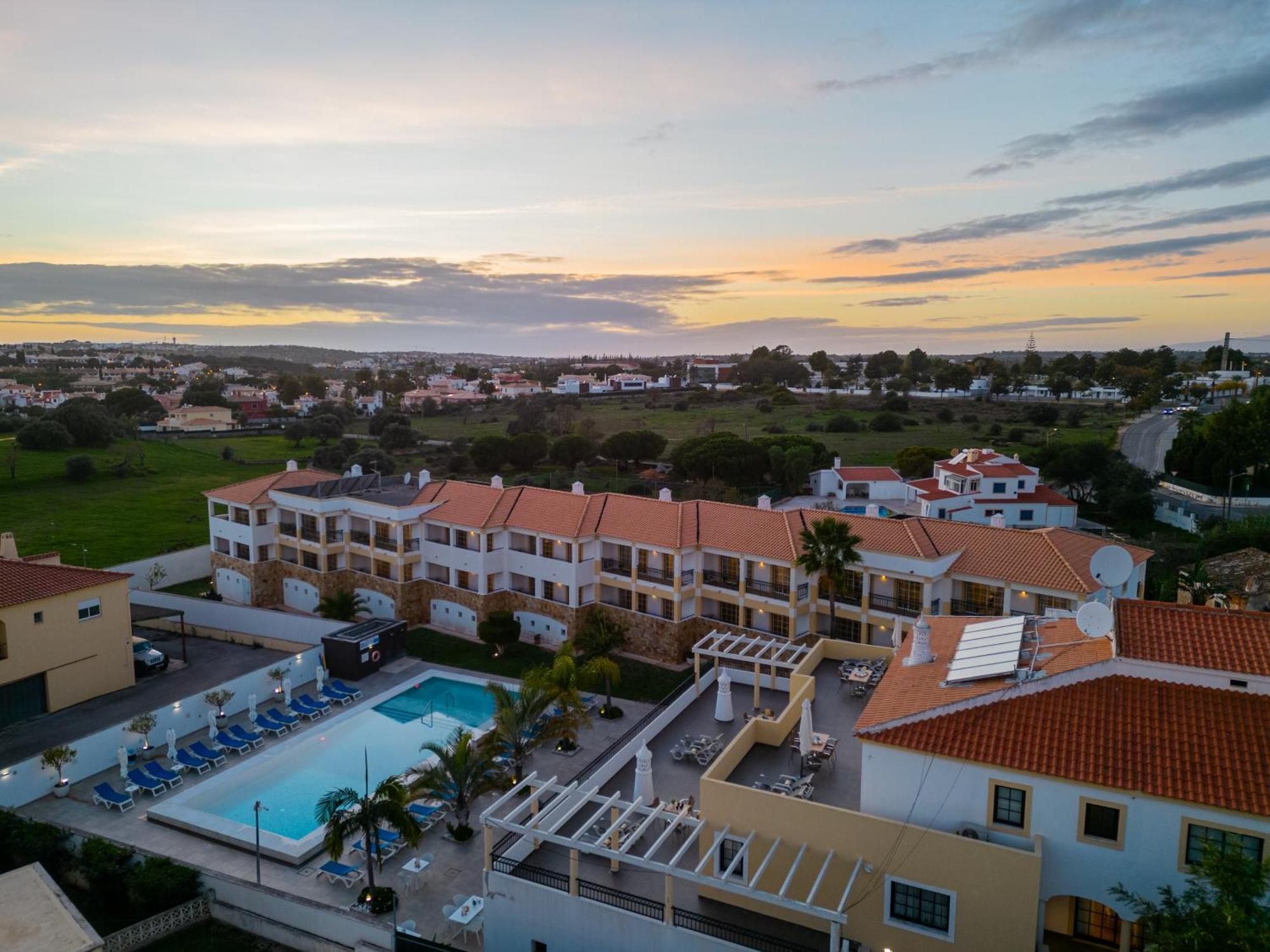 Apartamentos Turisticos Novochoro Albufeira Exterior foto