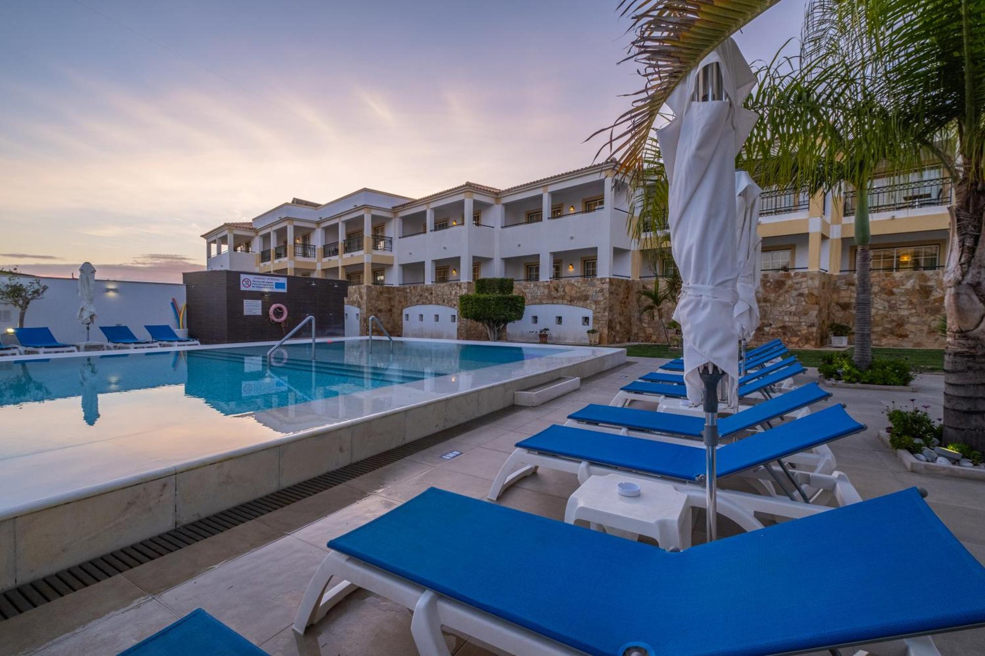 Apartamentos Turisticos Novochoro Albufeira Exterior foto
